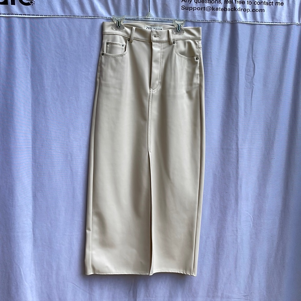 Faux leather pencil skirt